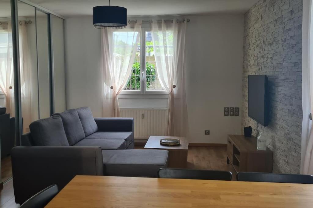 Superbe Appartement En Residence Avec Parc 올리언스 외부 사진